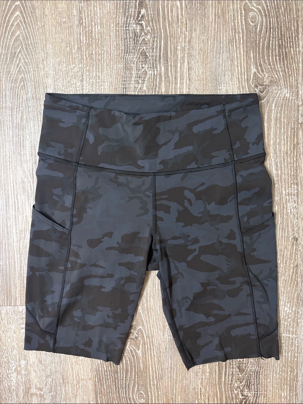 Lululemon Fast and Free Short 10"